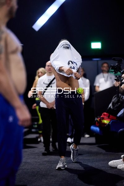 Ringside-Zone Face-Off