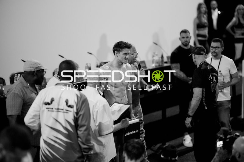 Ringside-Zone Face-Off