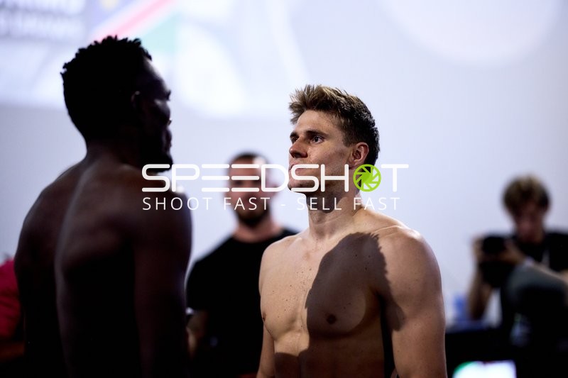 Ringside-Zone Face-Off