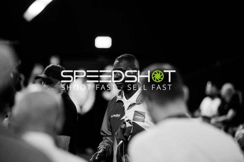 Ringside-Zone Face-Off