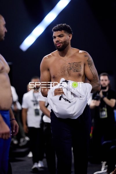 Ringside-Zone Face-Off