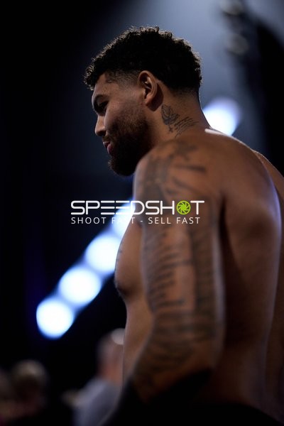 Ringside-Zone Face-Off