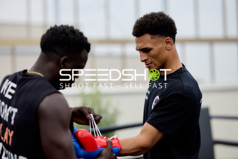 Ringside-Zone Face-Off