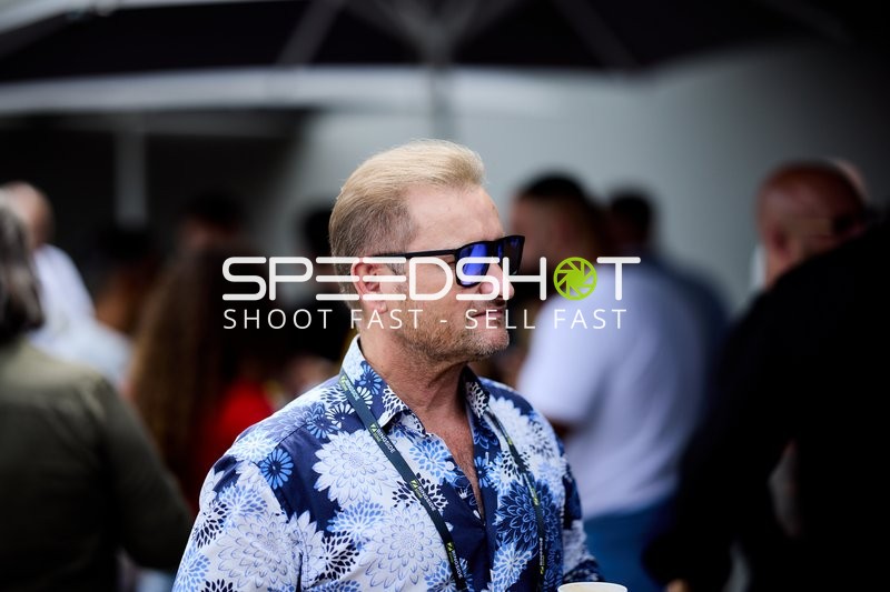 Ringside-Zone Face-Off in Heidelberg