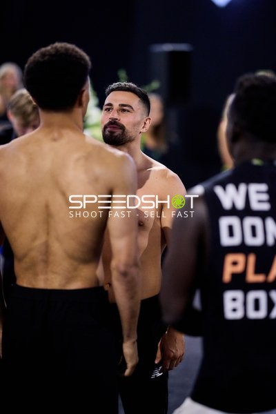 Ringside-Zone Face-Off