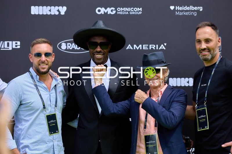 Ringside-Zone Face-Off