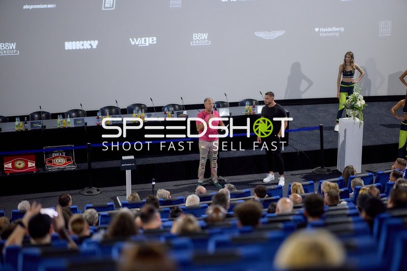 Ringside-Zone Face-Off Pressekonferenz