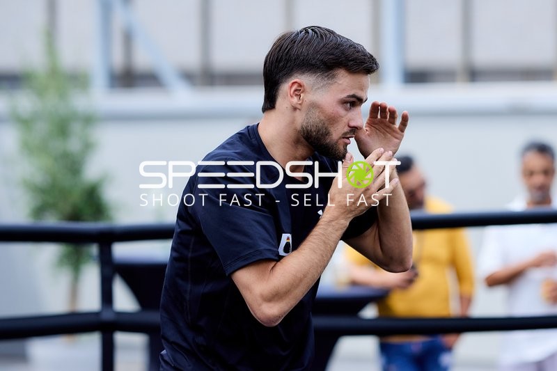 Ringside-Zone Face-Off