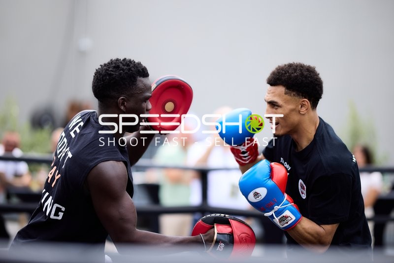 Ringside-Zone Face-Off