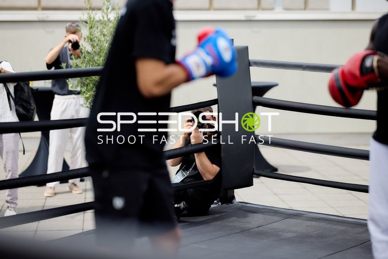 Ringside-Zone Face-Off