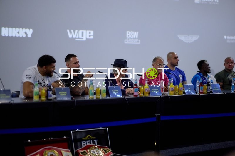 Ringside-Zone Face-Off Pressekonferenz