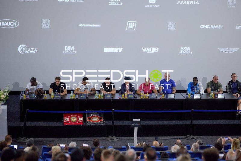 Ringside-Zone Face-Off Pressekonferenz