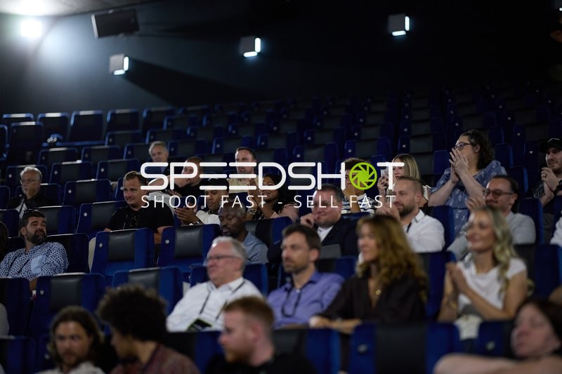 Publikum bei Ringside-Zone Face-Off