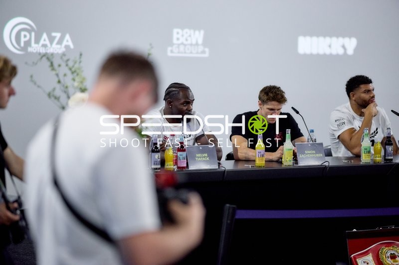 Ringside-Zone Face-Off Pressekonferenz