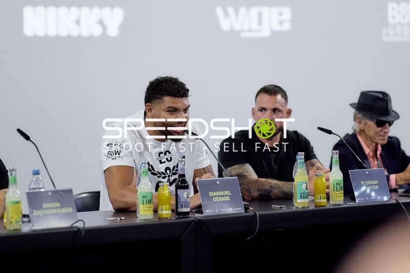 Ringside-Zone Face-Off