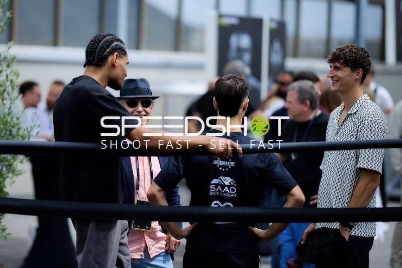 Ringside-Zone Face-Off in Heidelberg