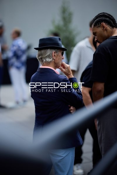 Ringside-Zone Face-Off