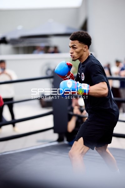 Ringside-Zone Face-Off