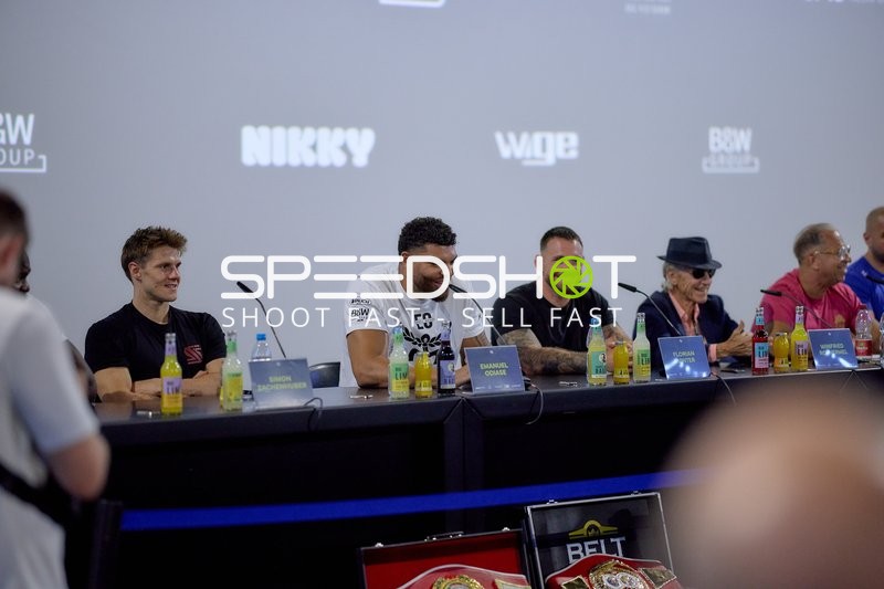 Ringside-Zone Face-Off Pressekonferenz
