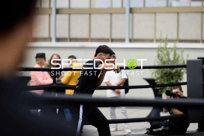 Ringside-Zone Face-Off