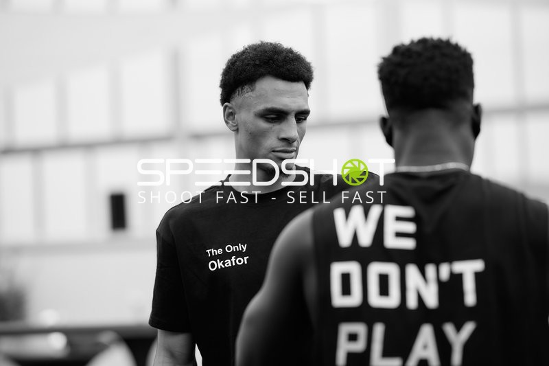 Ringside-Zone Face-Off