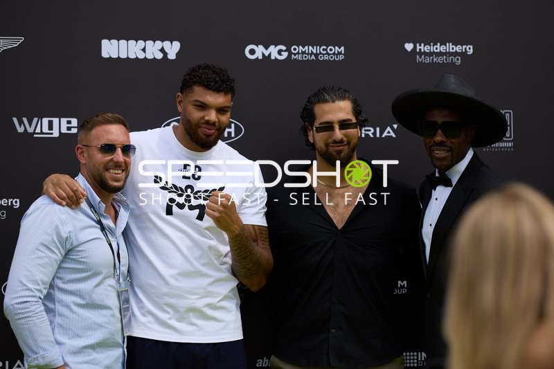 Ringside-Zone Face-Off