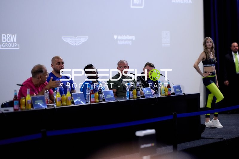 Ringside-Zone Face-Off Pressekonferenz