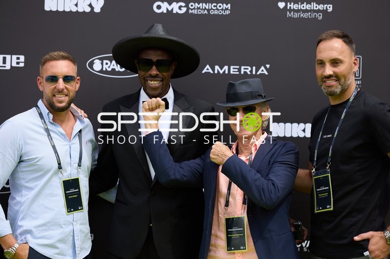 Ringside-Zone Face-Off