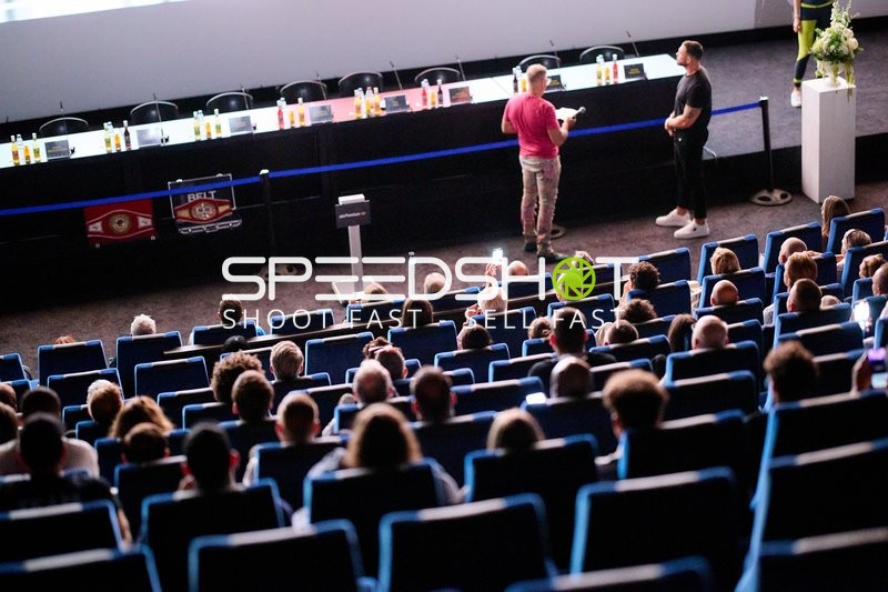 Ringside-Zone Face-Off Pressekonferenz