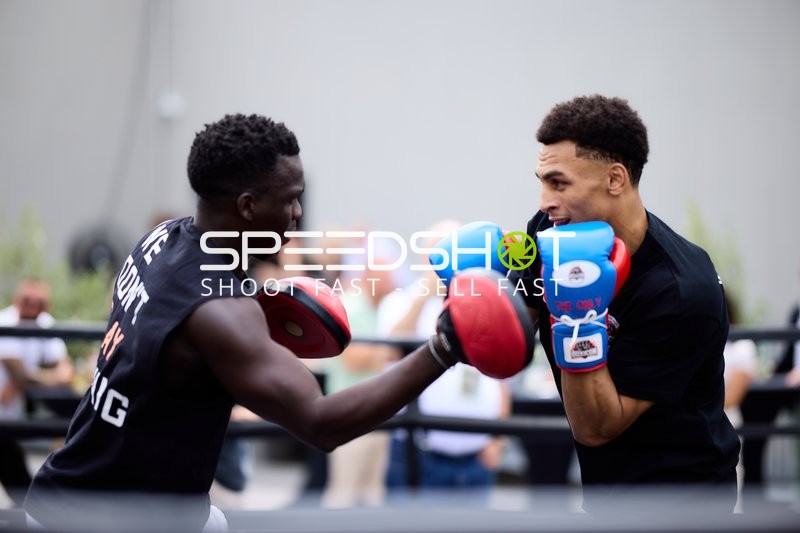 Ringside-Zone Face-Off