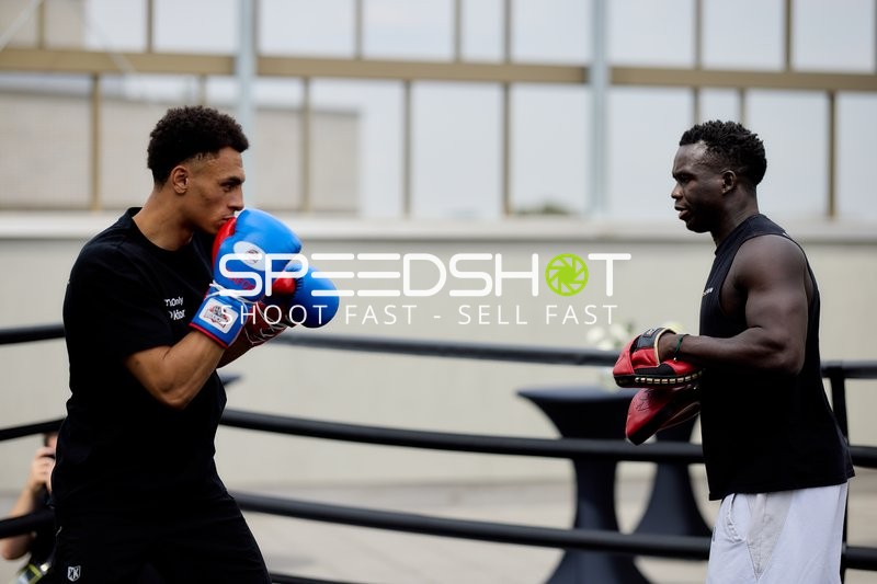 Ringside-Zone Face-Off