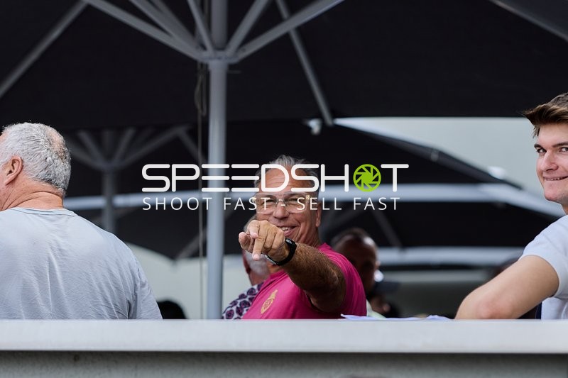 Ringside-Zone Face-Off in Heidelberg