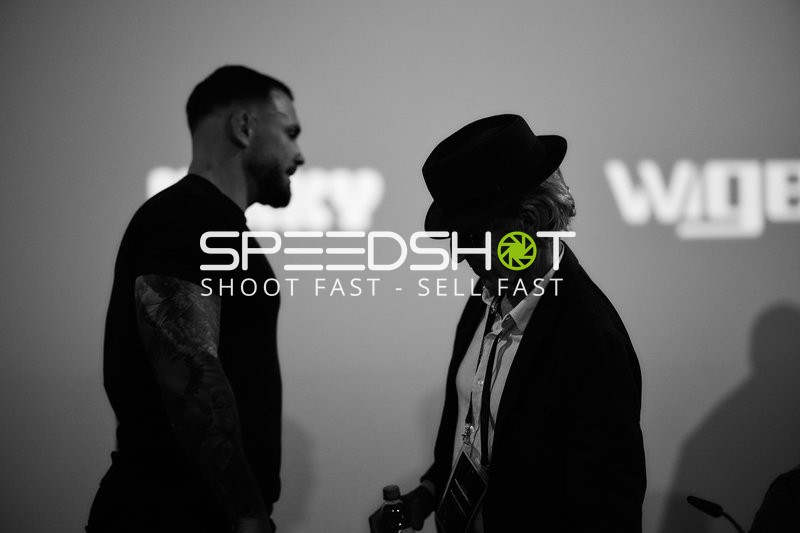 Ringside-Zone Face-Off