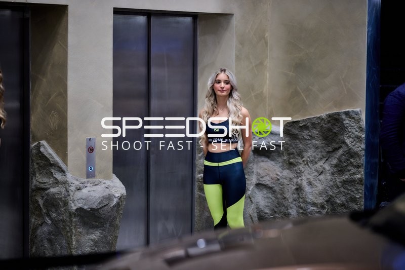 Ringside-Zone Face-Off