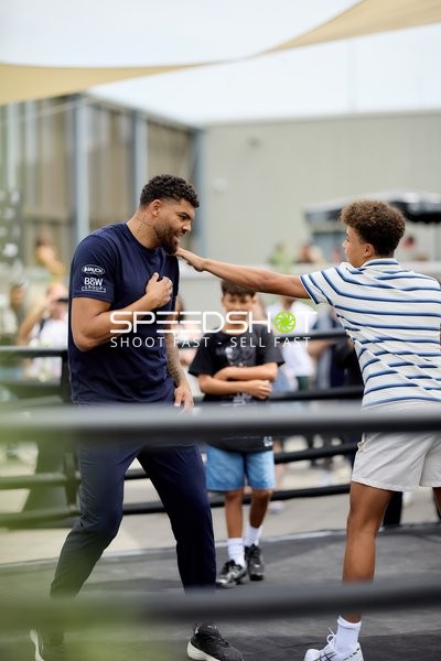 Ringside-Zone Face-Off mit Emanuel Odiase (903; VIP)