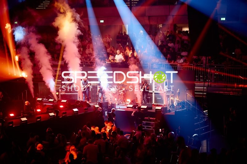 Live-Band bei Ringside Zone