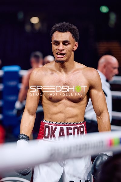 Boxer Alexander Okafor (108; VIP) in Aktion