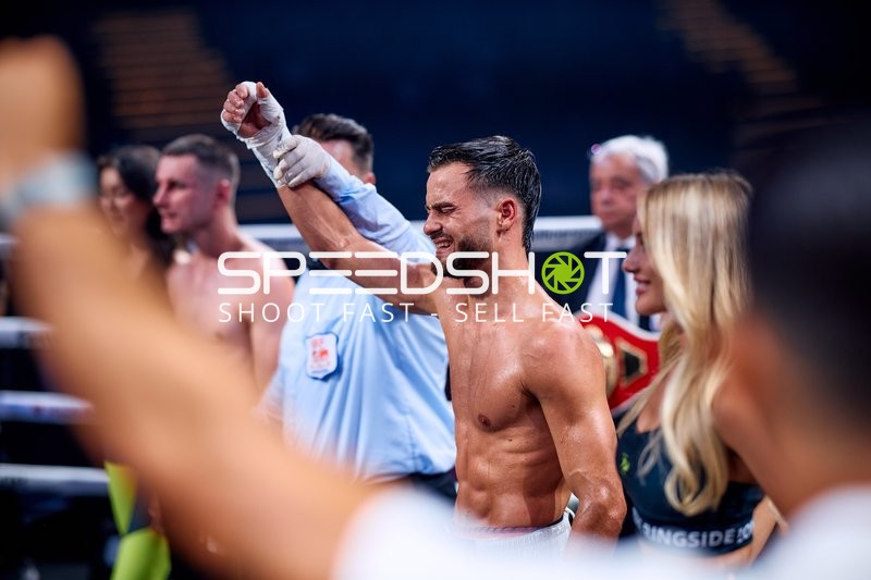 Devrim Gökduman (101; VIP) siegt im Ringside Zone Boxevent