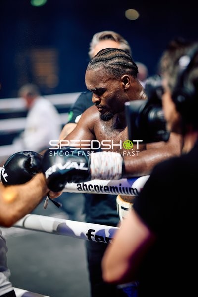 Nelvie Tiafack in Ringside Zone