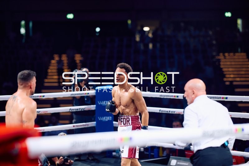 Alexander Okafor (108; VIP) im Ring