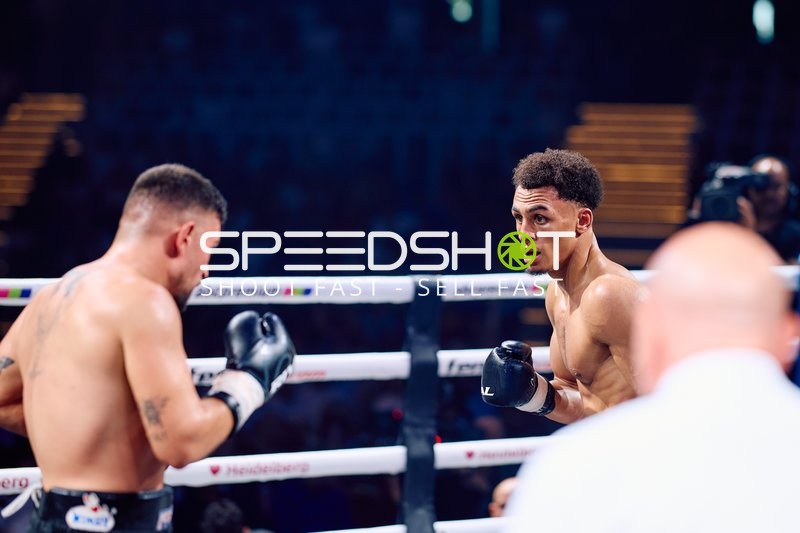 Boxer im Ring Alexander Okafor (108; VIP)