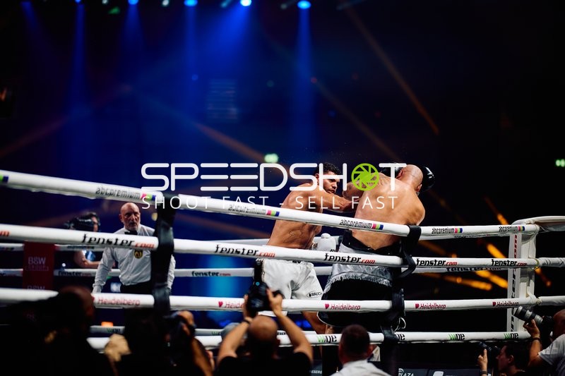 Emanuel Odiase (903; VIP) im Ringside Zone Boxevent