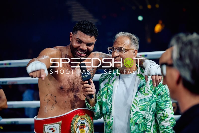 Boxer Schwergewicht und Moderator Ringside Zone