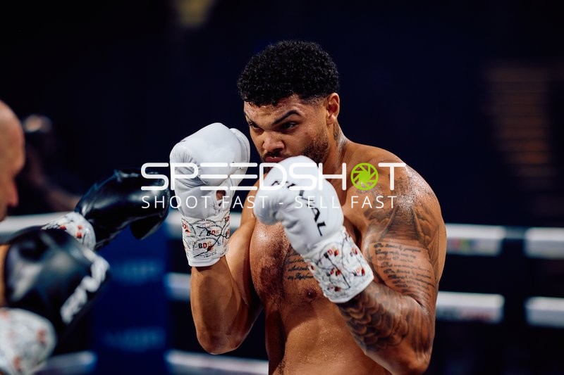 Boxer Emanuel Odiase in Aktion