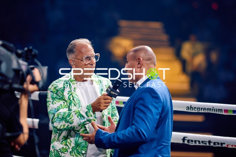 Moderator in der Ringside Zone