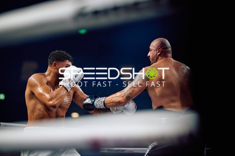 Boxer im intensiven Schlagabtausch