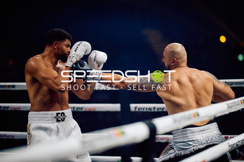 Boxer Schwergewicht Emanuel Odiase (903; VIP) im Ring