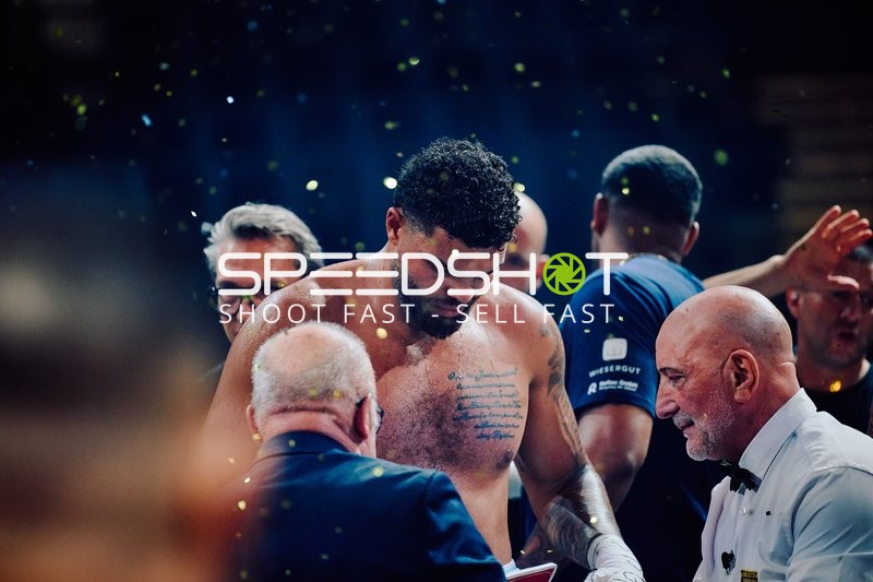 Emanuel Odiase in der Ringside Zone