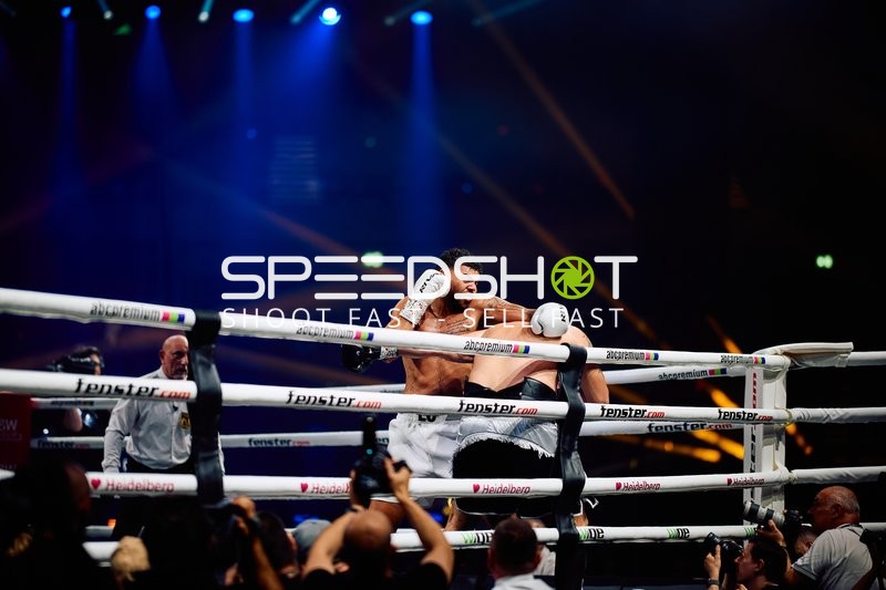 Profiboxer Emanuel Odiase im Ring