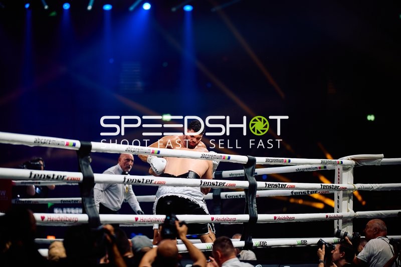 Boxer Schwergewicht im Ringkampf